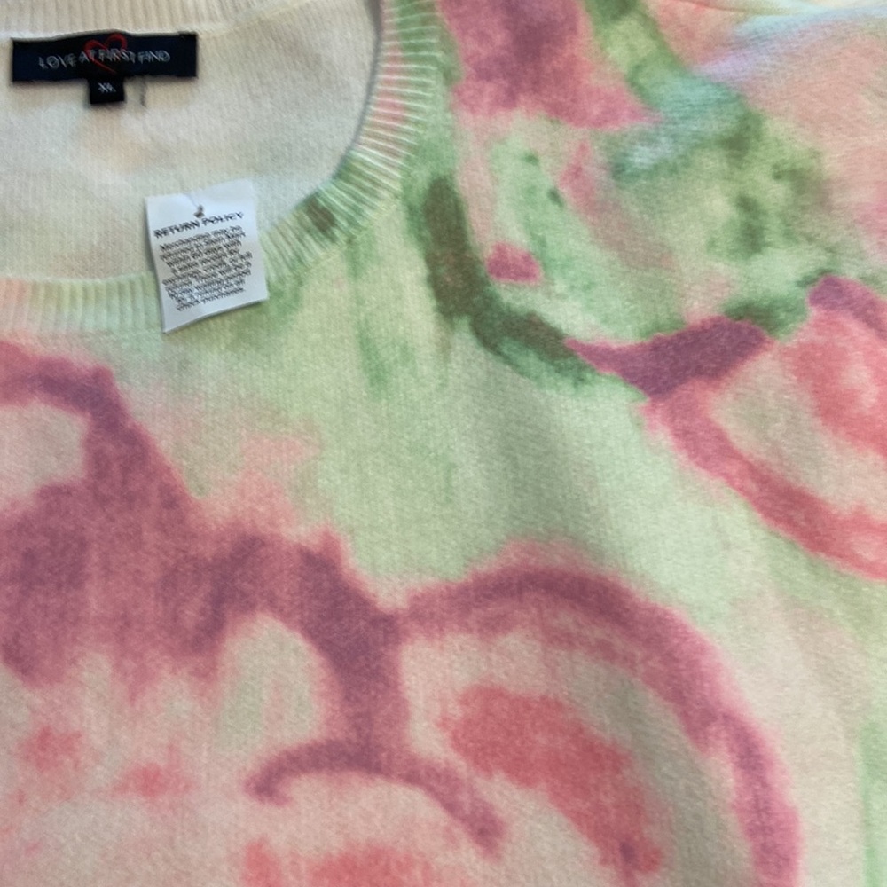 Love at first find sweater size XL brand new with tags very soft - Picture 12 of 12